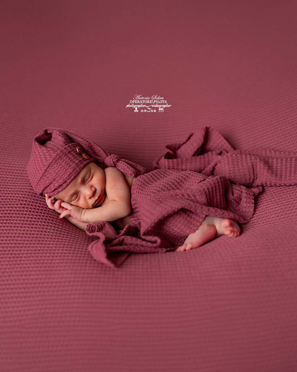Newborn con Cappuccio Rosa