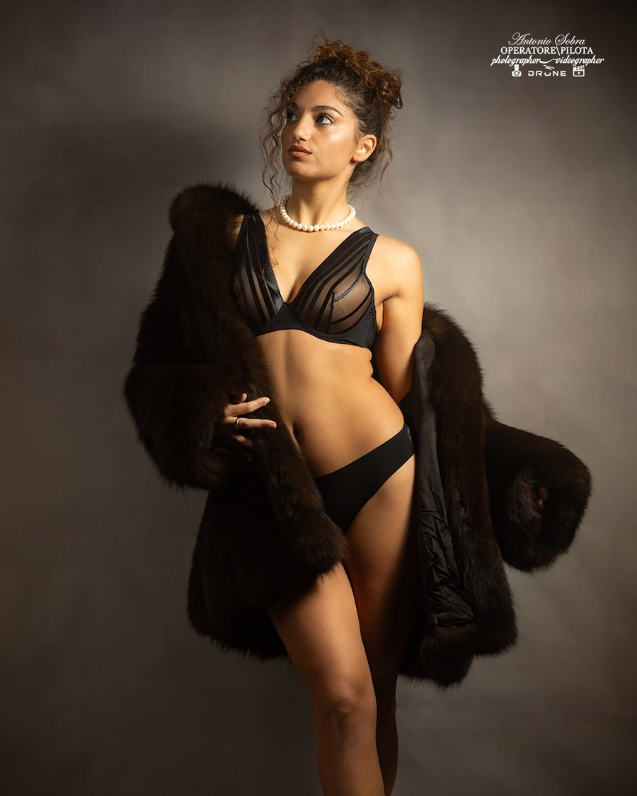 Fur & Pearls